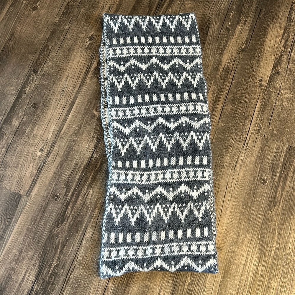 American Eagle infinity scarf